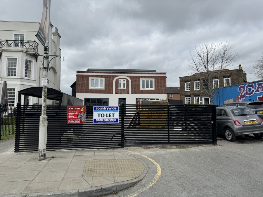 Images for High Road, Woodford Green EAID: BID:cwc