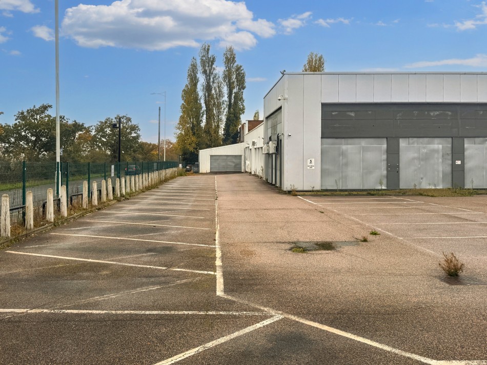 Images for Roebuck Road, Hainault EAID: BID:cwc