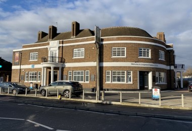 Dr JOHNSON PUB, BARKINGSIDE